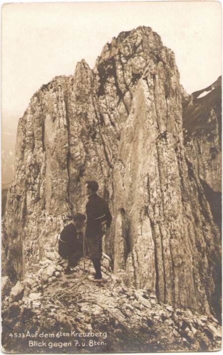 Auf dem sechsten Kreuzberg um das Jahr 1920, mit Blick gegen den siebten und achten Kreuzberg. Unbekannter Fotograf. Nr. 4533