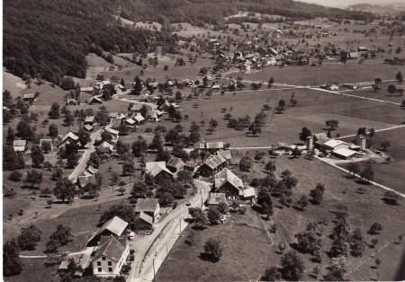 Frümsen Foto M. Eggler, Jona, UY 2392 _RU