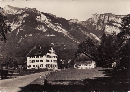 Sennwald Foto Gross, St. Gallen, Nr. 23711 _RU